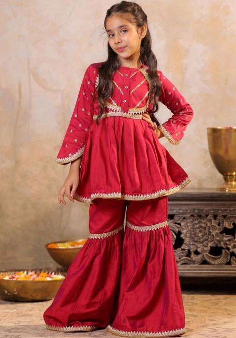 Red Embroidered Viscose Kurta Set For Girls