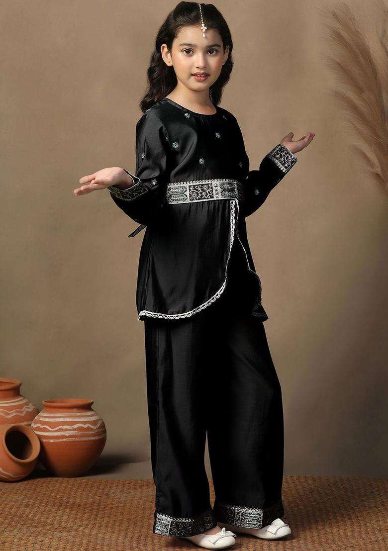 Black Embroidered Silk Kurta Set For Girls - Indya