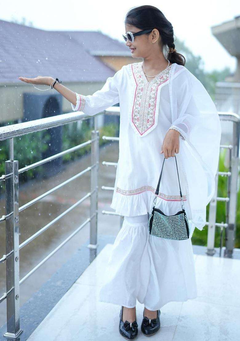 White Embroidered Silk Kurta Set For Girls - Indya