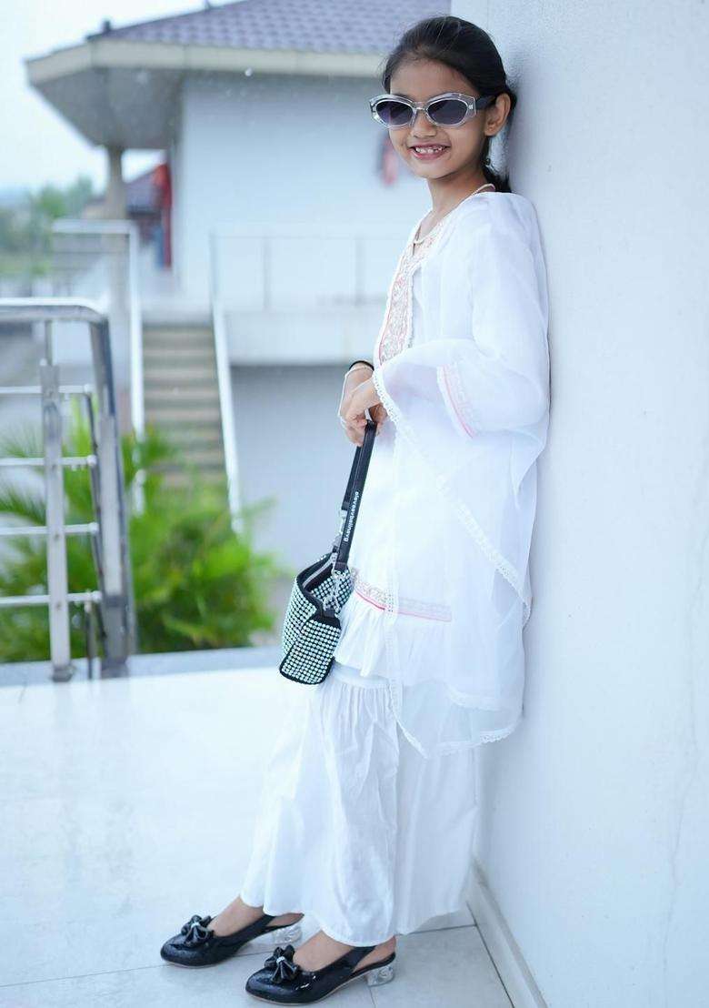 White Embroidered Silk Kurta Set For Girls - Indya