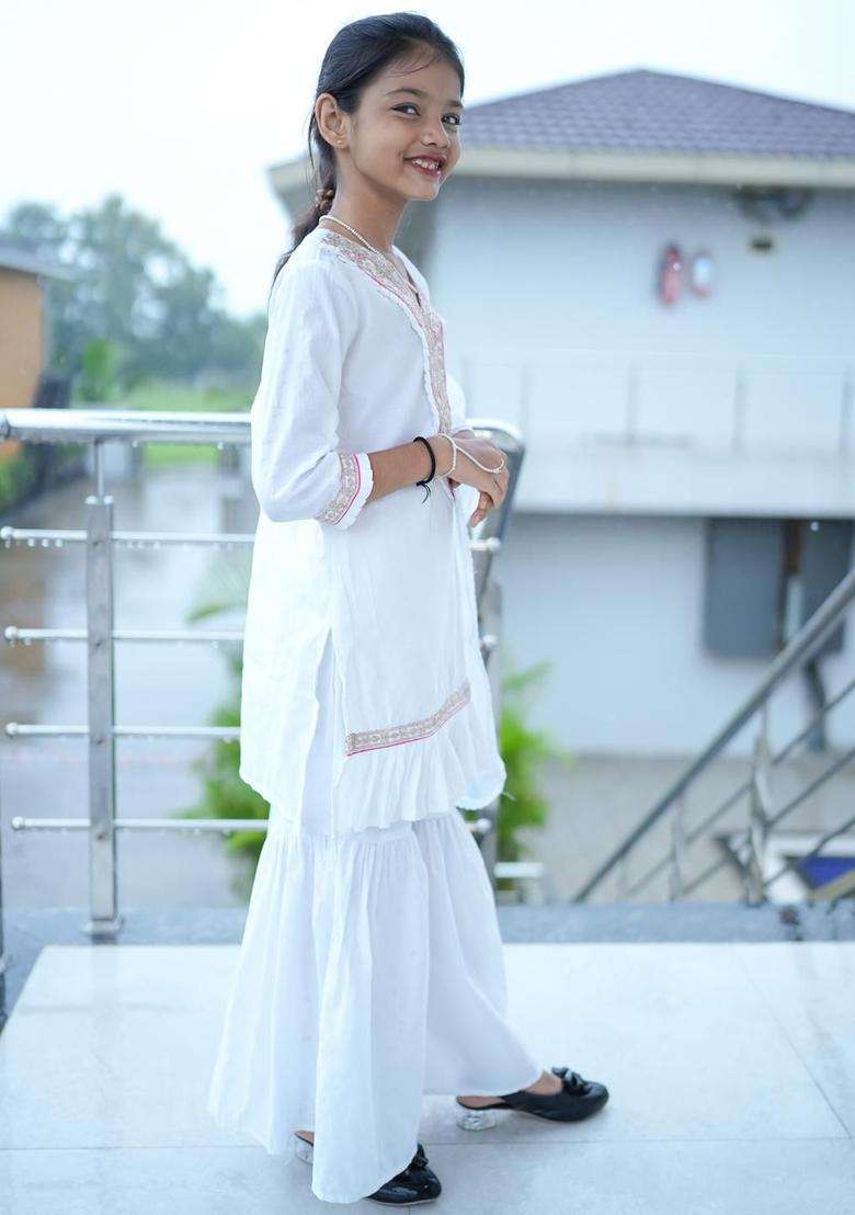 White Embroidered Silk Kurta Set For Girls - Indya