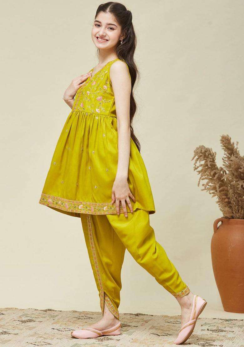 Green Embroidered Silk Kurta Set For Girls - Indya