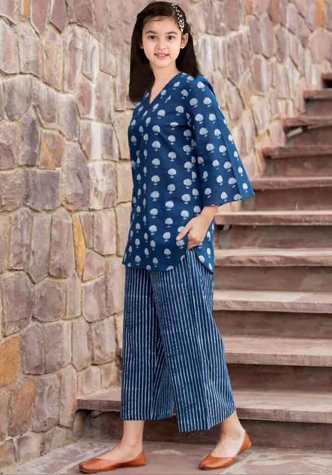Blue Printed Viscose Kurta Set For Girls — view on Indya
