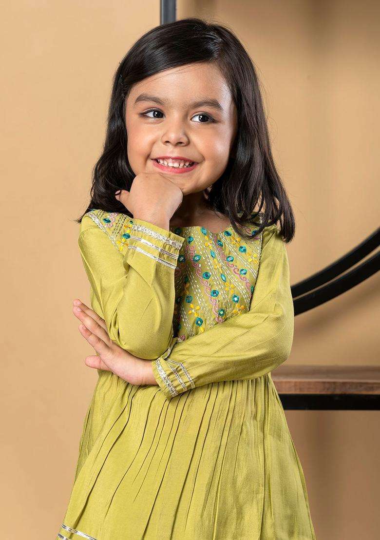 Green Embroidered Silk Kurta Set For Girls - Indya