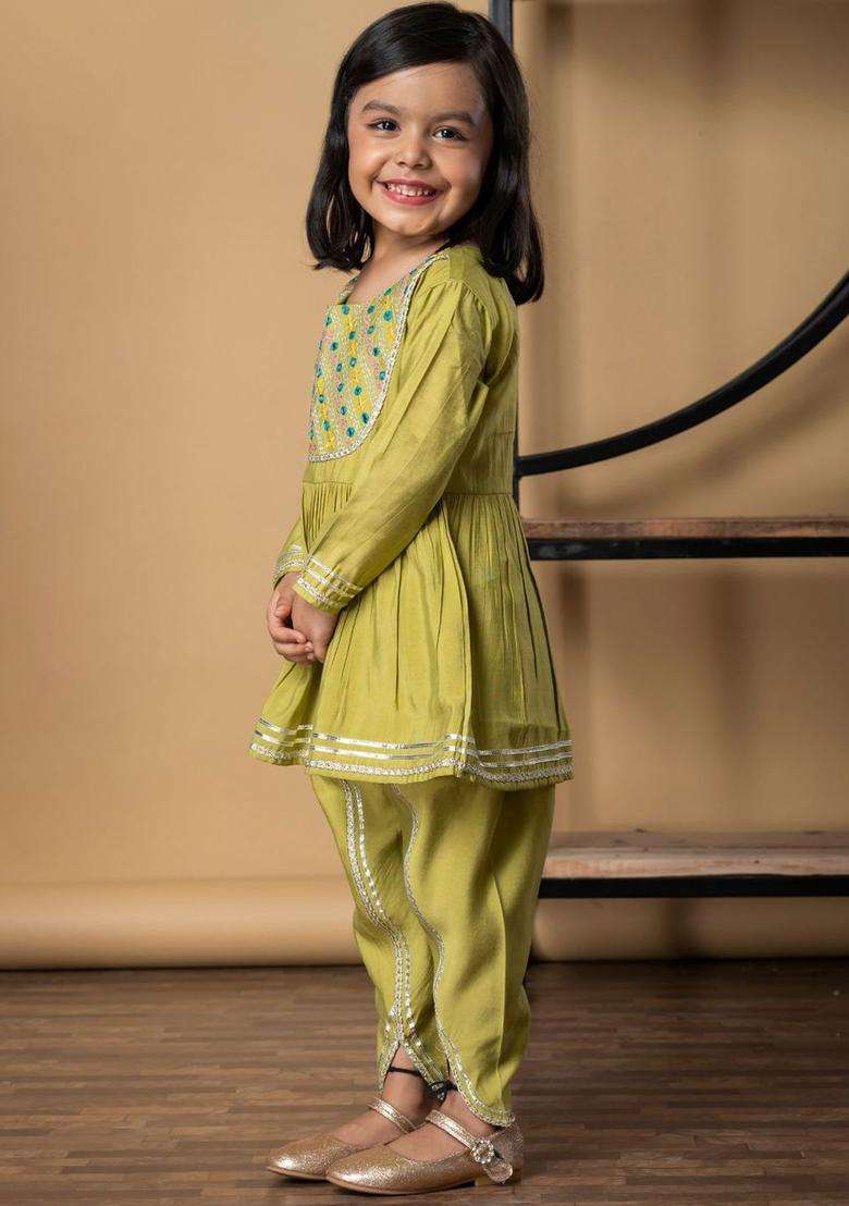 Green Embroidered Silk Kurta Set For Girls - Indya