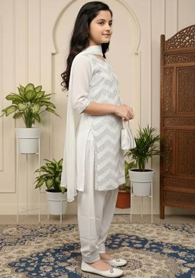 White Embroidered Georgette Kurta Set For Girls