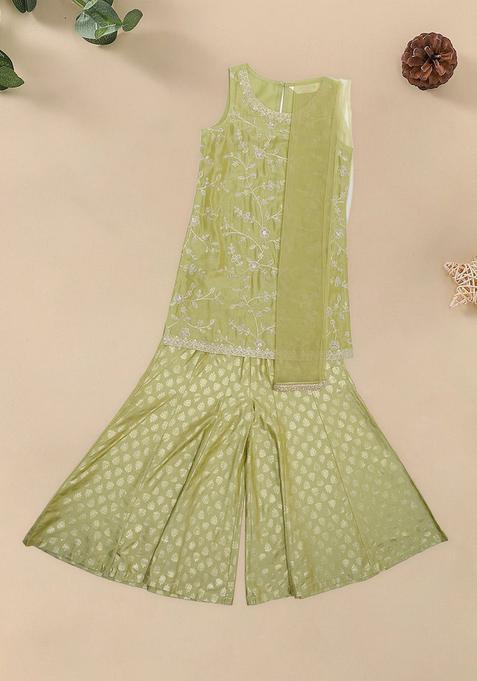 Green Embroidered Viscose Kurta Set For Girls — view on Indya