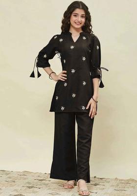 Black Embroidered Silk Kurta Set For Girls