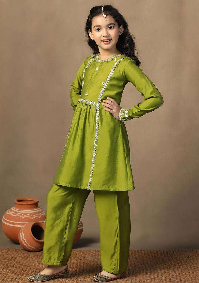 Green Embroidered Silk Kurta Set For Girls - Indya