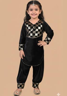 Black Embroidered Velvet Kurta Set For Girls