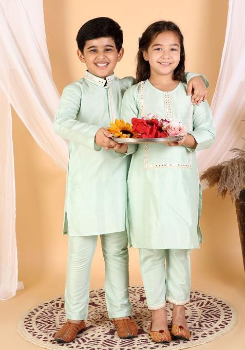 Green Solid Viscose Kurta Set For Girls — view on Indya