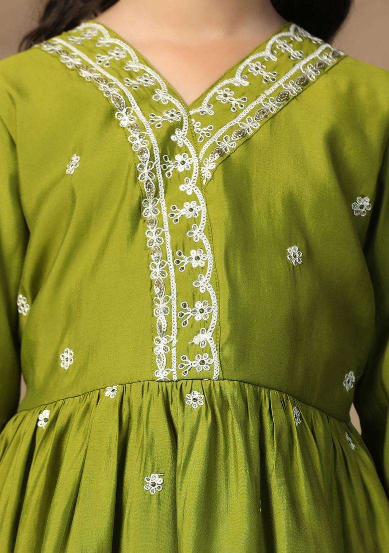 Green Embroidered Silk Kurta Set For Girls - Indya