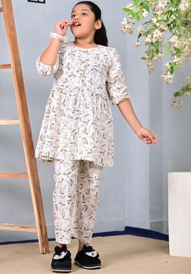 Off White Printed Cotton Kurta Set For Girls