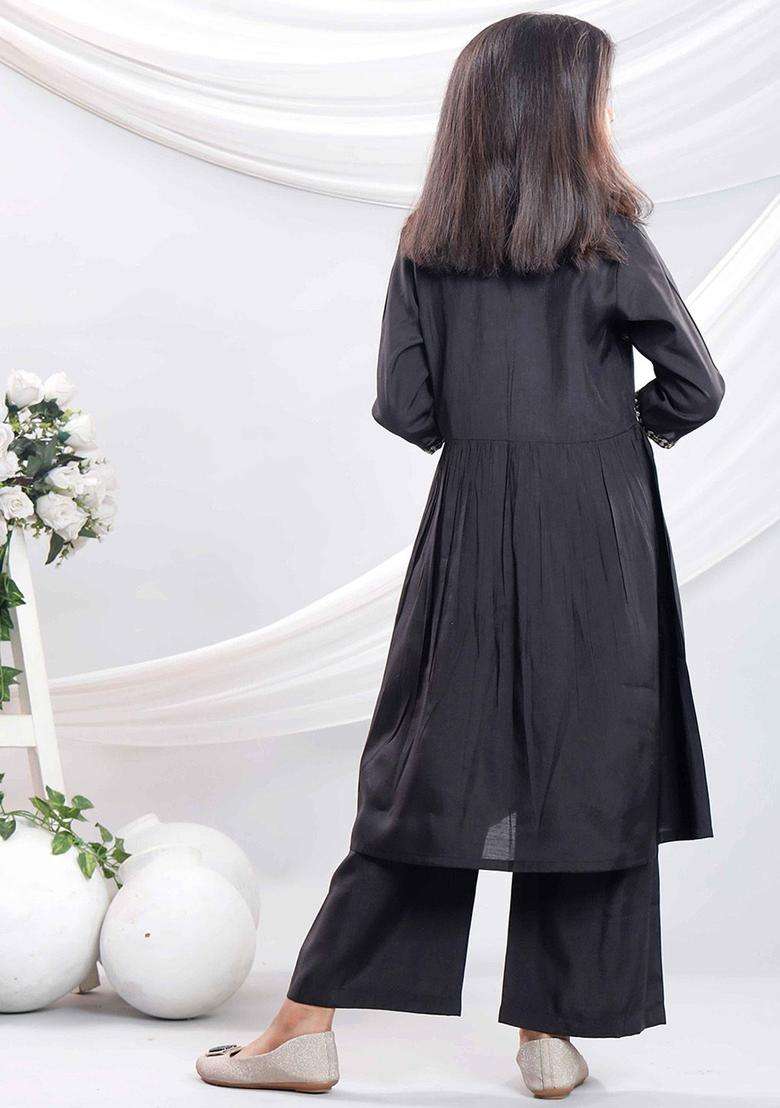 Black Embroidered Silk Kurta Set For Girls - Indya