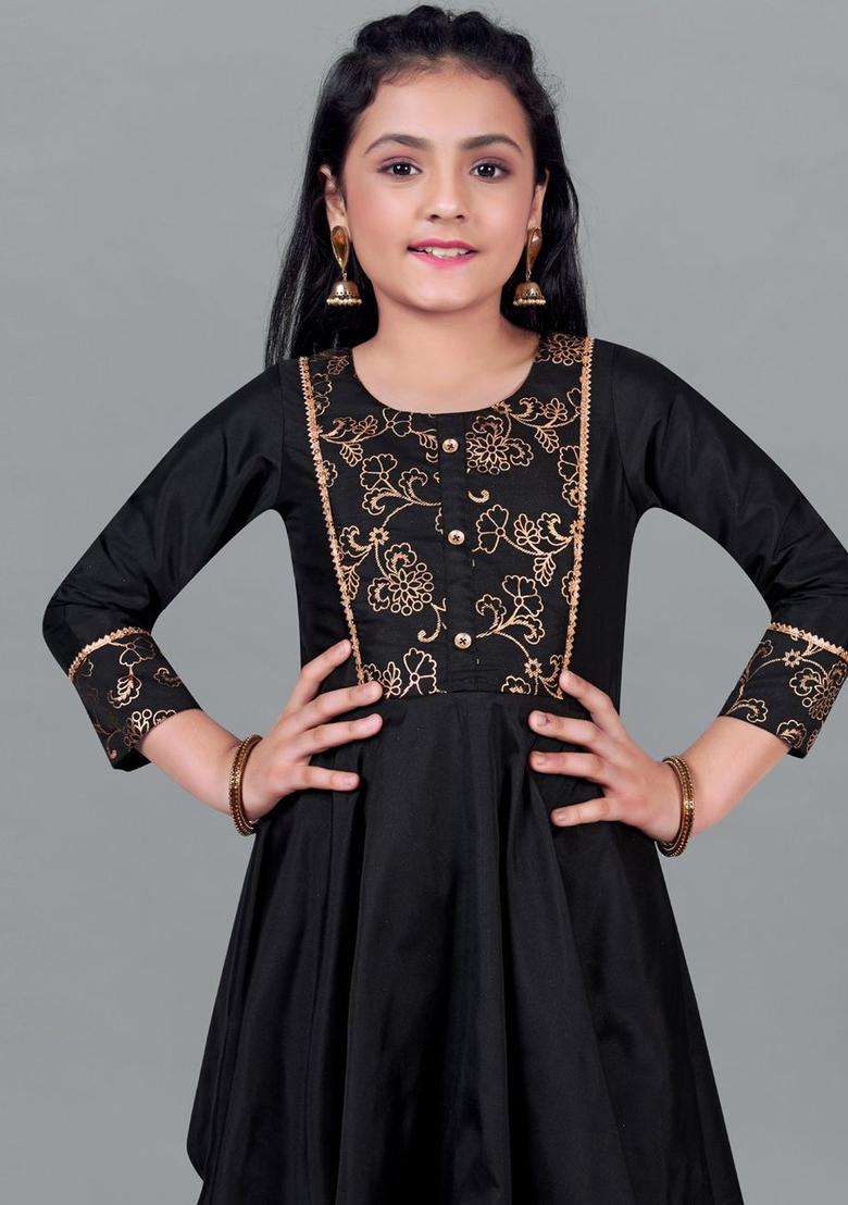 Black Embroidered Silk Kurta Set For Girls - Indya