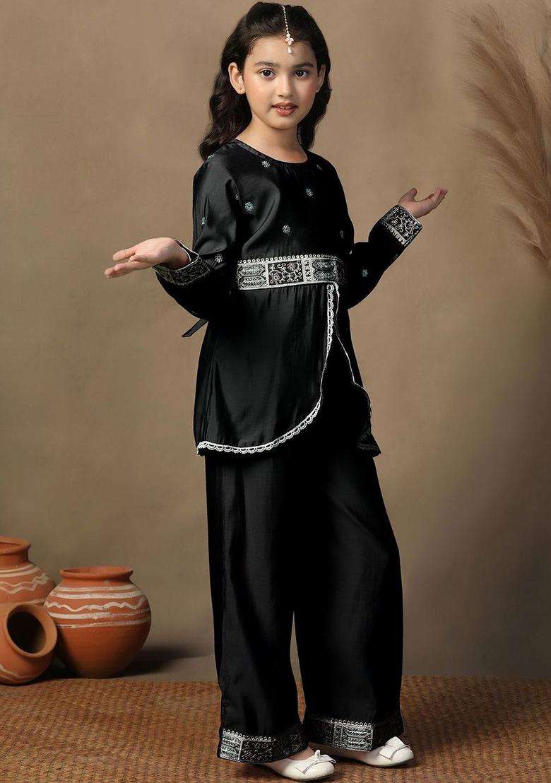 Black Embroidered Silk Kurta Set For Girls - Indya