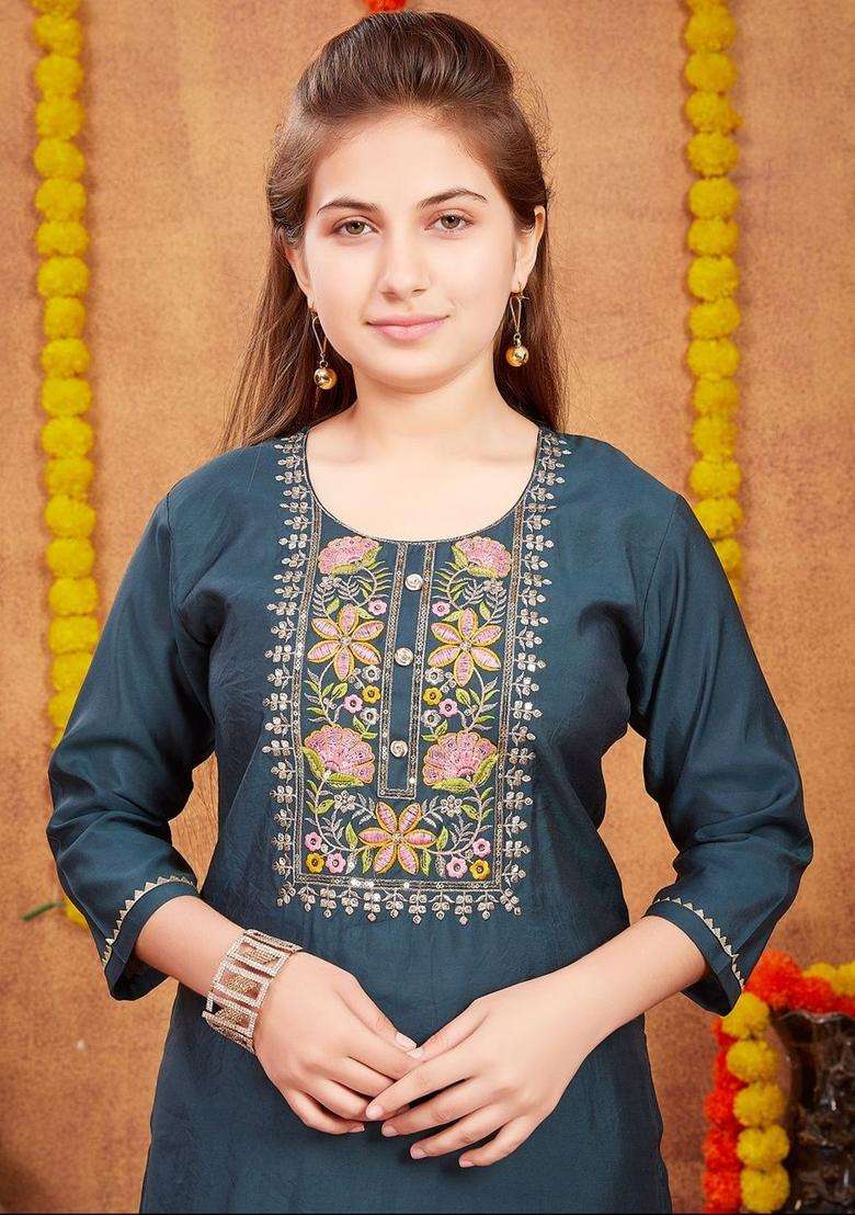 Green Embroidered Silk Kurta Set For Girls - Indya