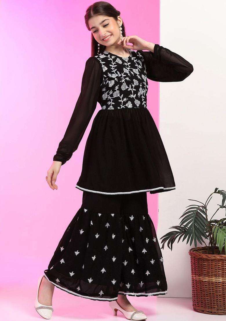 Black Embroidered Georgette Kurta Set For Girls - Indya