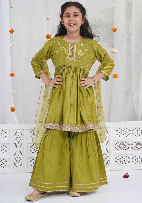 Green Embroidered Cotton Kurta Set For Girls