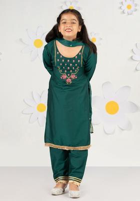 Green Embroidered Viscose Kurta Set For Girls