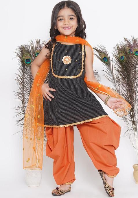 Black Woven Design Cotton Kurta Set For Girls — view on Indya