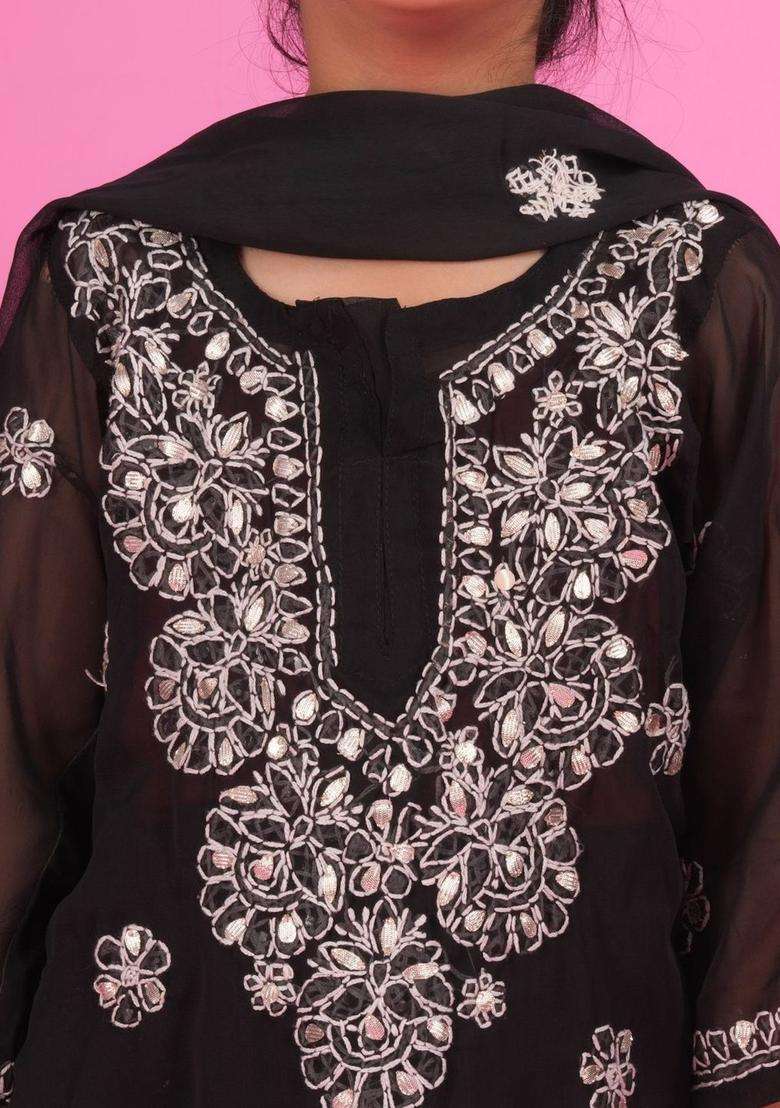 Black Embroidered Georgette Kurta Set For Girls - Indya