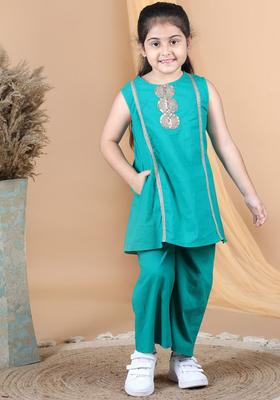 Green Solid Cotton Kurta Set For Girls