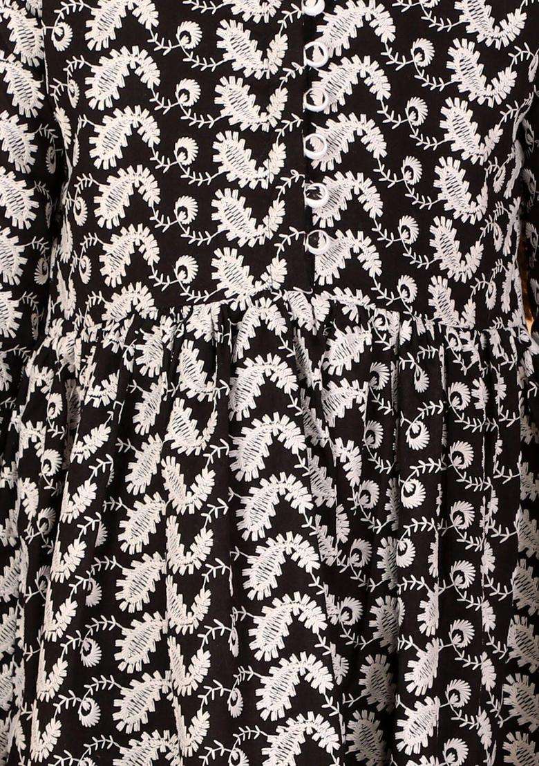 Black Embroidered Cotton Kurta Set For Girls - Indya