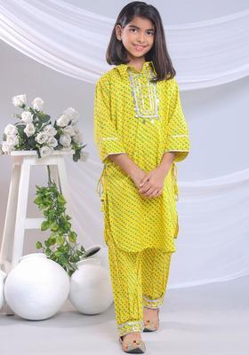 Yellow Printed Cotton Kurta Set For Girls