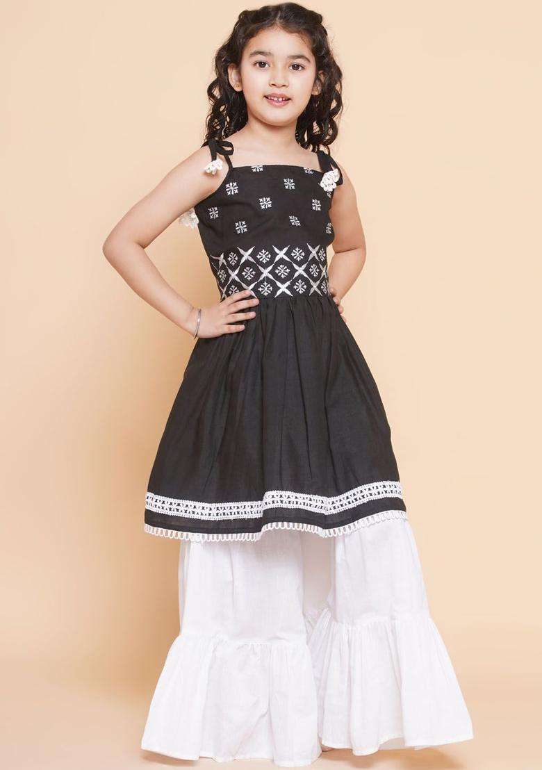 Black Embroidered Cotton Kurta Set For Girls - Indya