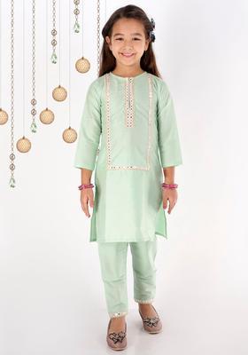 Green Embroidered Viscose Kurta Set For Girls