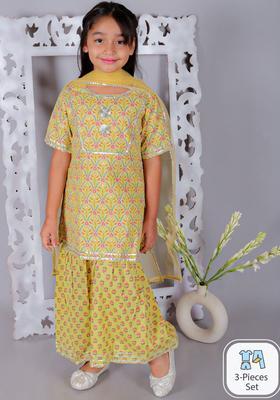 Yellow Printed Cotton Kurta Set For Girls