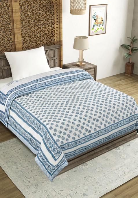 Blue And White Ethnic Motifs Mild Winter 350 Gsm Single Bed Quilt