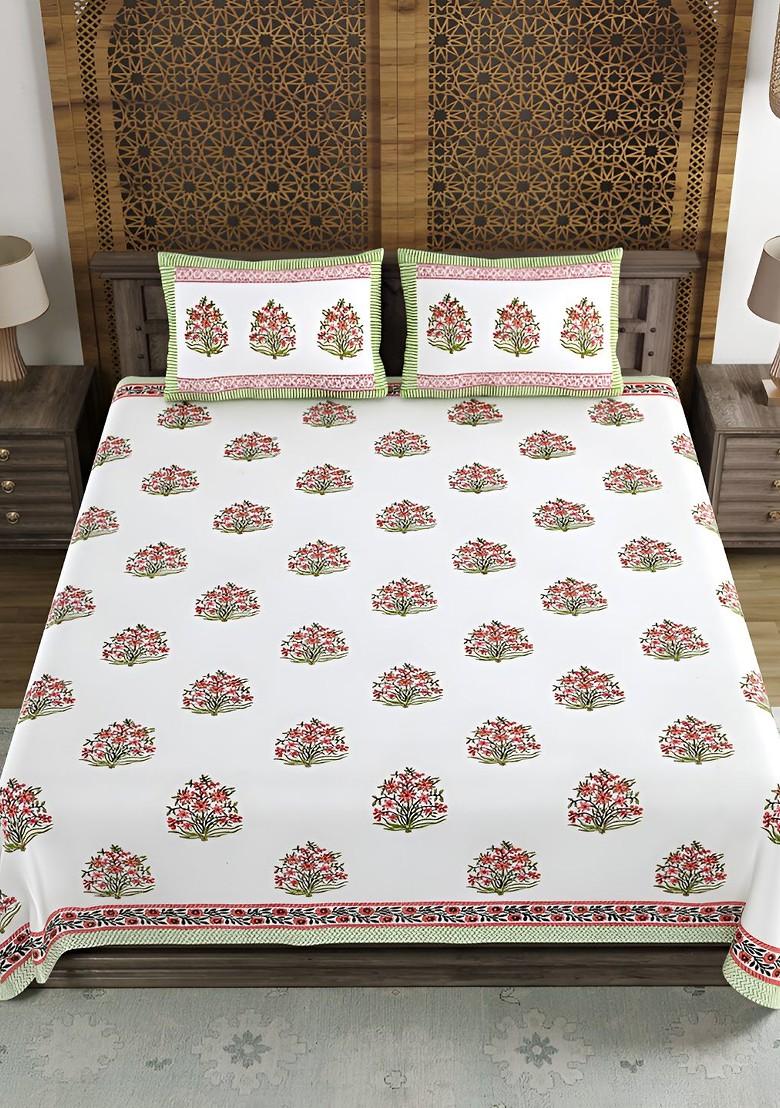 Green And White Ethnic Motifs Cotton 210 Tc King Bedsheet And 2 Pillow Covers