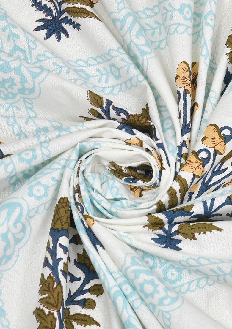 Blue And White Ethnic Motifs 210 Tc King Bedsheet With 2 Pillow Covers