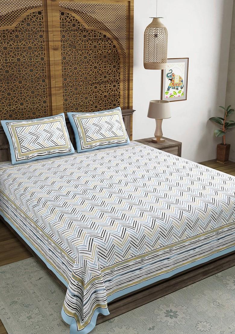 Grey And White Geometric Cotton 210 Tc Super King Bedsheet And 2 Pillow Covers