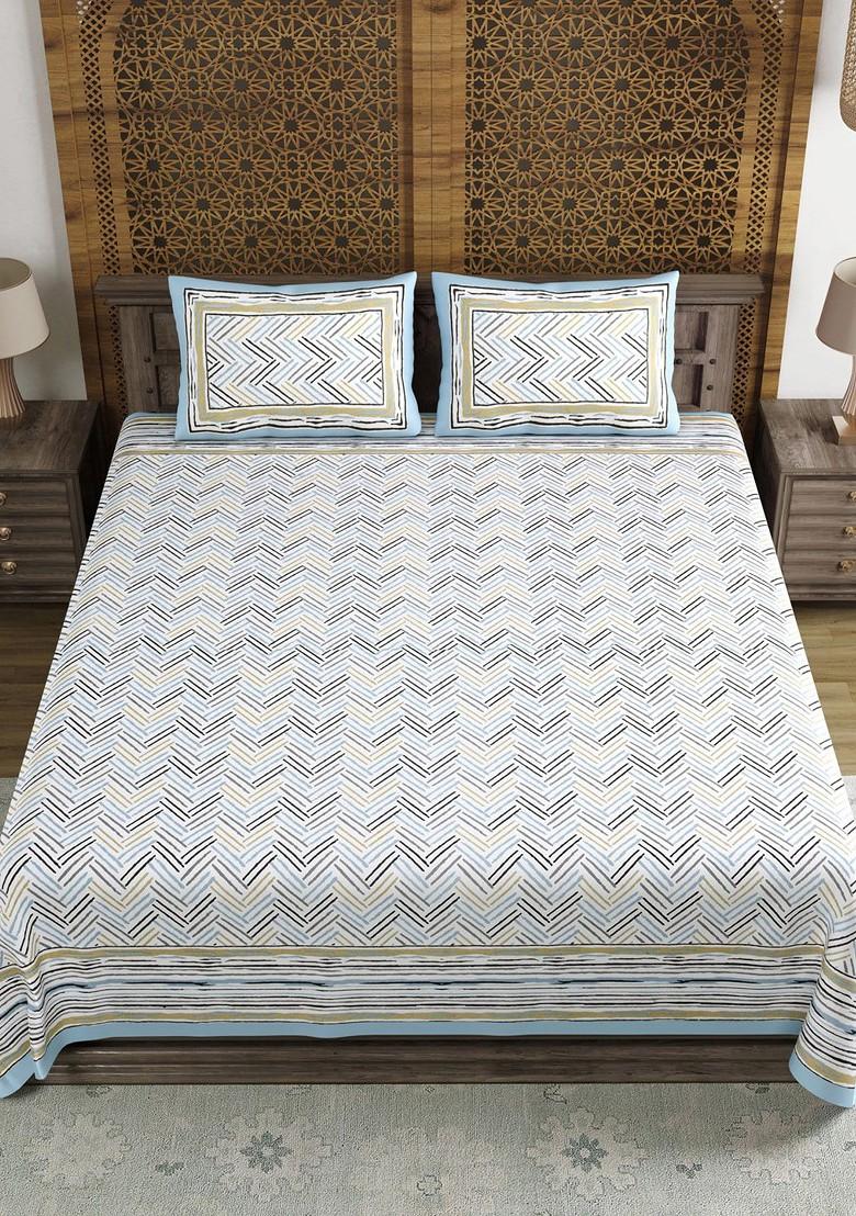 Grey And White Geometric Cotton 210 Tc Super King Bedsheet And 2 Pillow Covers