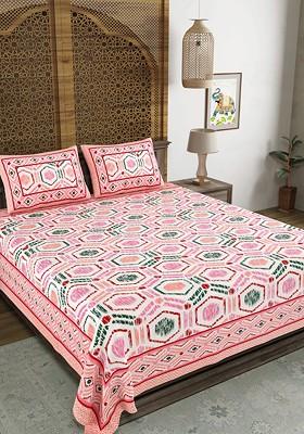 Pink And Green Geometric Cotton 210 Tc King Bedsheet And 2 Pillow Covers