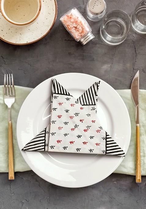White 6 Pieces Cotton Tropical Printed Table Napkins