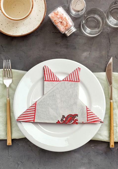 White And Pink 6 Pieces Floral Printed Table Napkins