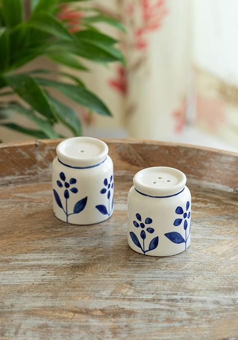 Seasoned Pair White 2 Pieces Blossom Ceramic Salt And Pepper Shakers 70 Mleach