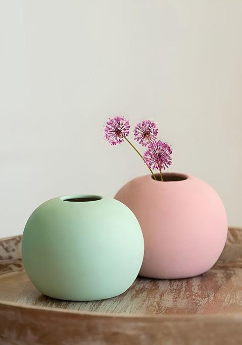 Spring Hues Green And Peach 2 Pieces Ceramic Flower Vases