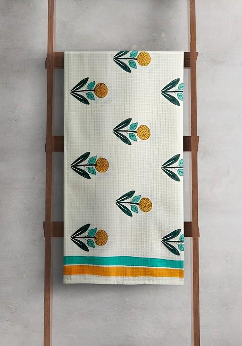 White And Yellow Printed Cotton 150 Gsm Bath Towel