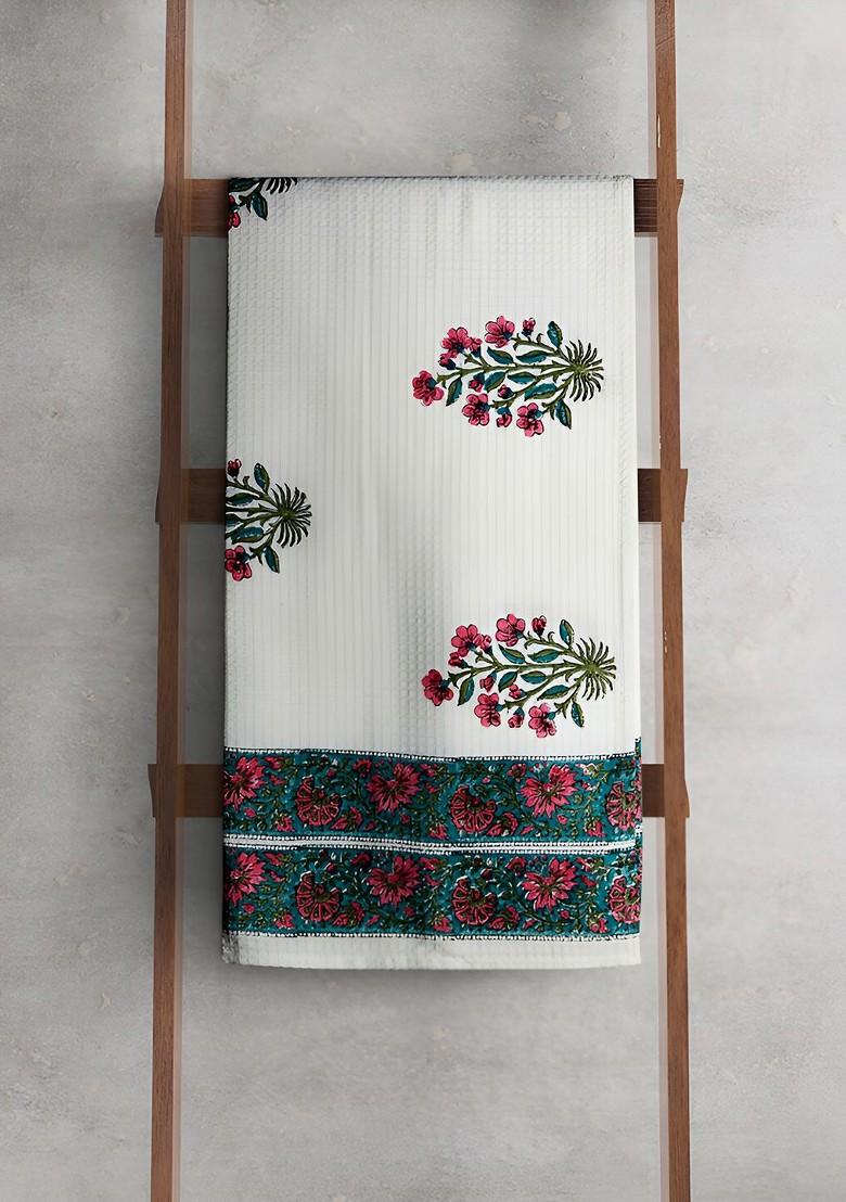 White And Pink Printed Cotton 150 Gsm Bath Towel