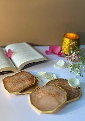 Brown And Gold Toned 4 Pieces Crystal Agate Stone Round Coasters