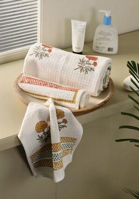 White 5 Pieces Floral Printed 250 Gsm Cotton Towel Set