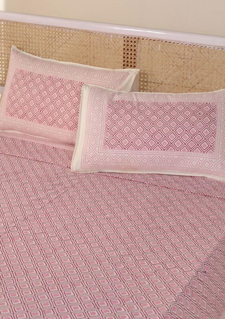 Pink Geometric Pure Cotton 300 Tc King Double Bedsheet And 2 Pillow Covers