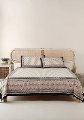 Beige And Black Floral Cotton 300 Tc King Bedsheet With 2 Pillow Covers