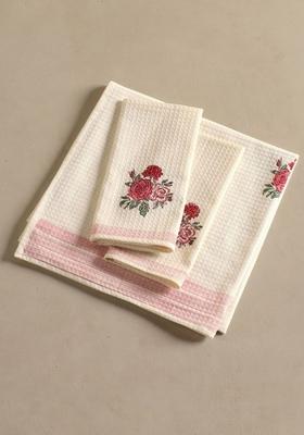 Piece Of 3 Off White And Red Block Printed Cotton Waffle Towel Set