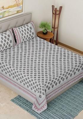 White And Green Floral Cotton 300 Tc King Bedsheet With 2 Pillow Covers